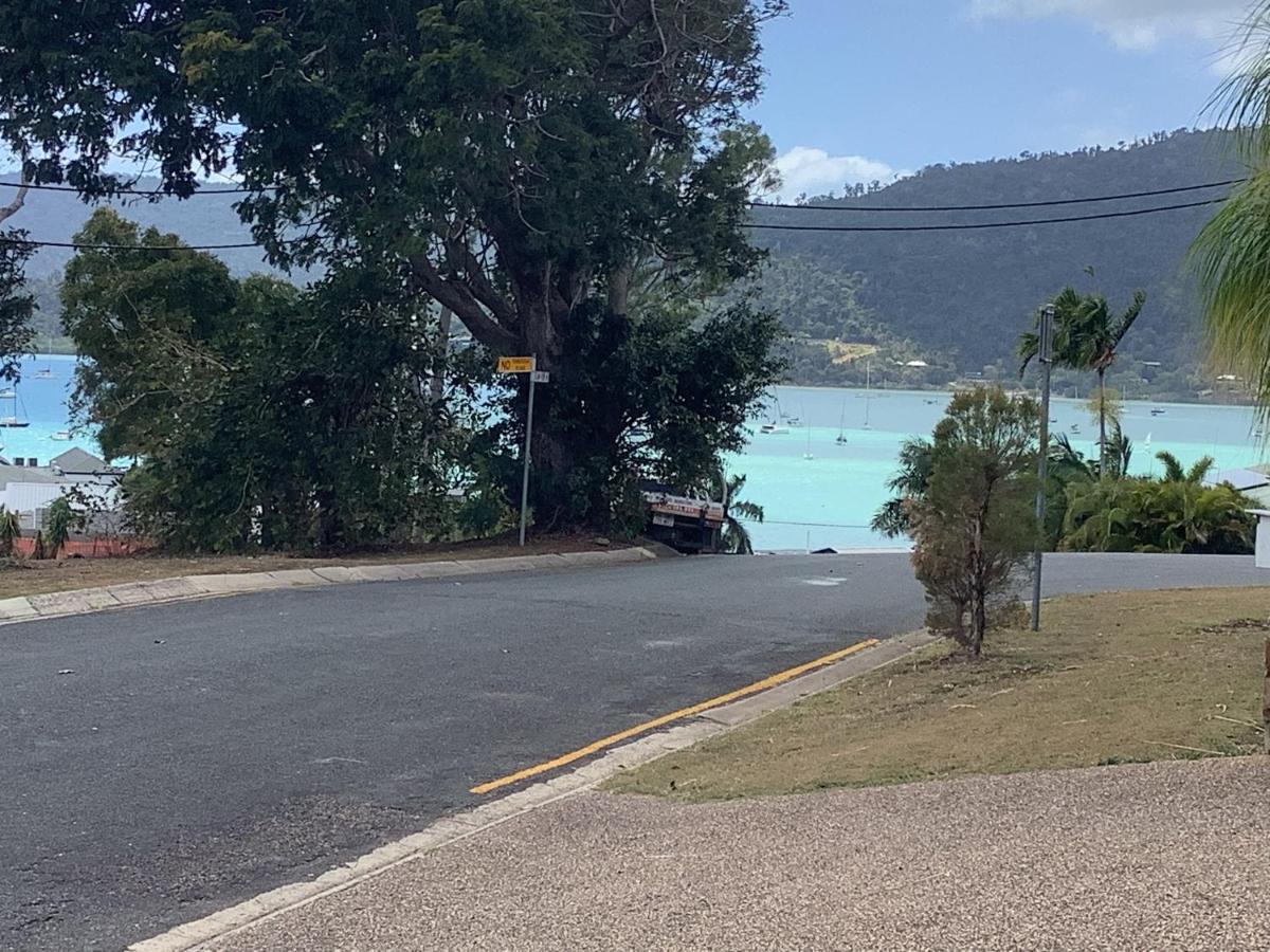 Oceanview Apartment Airlie Beach Exterior photo